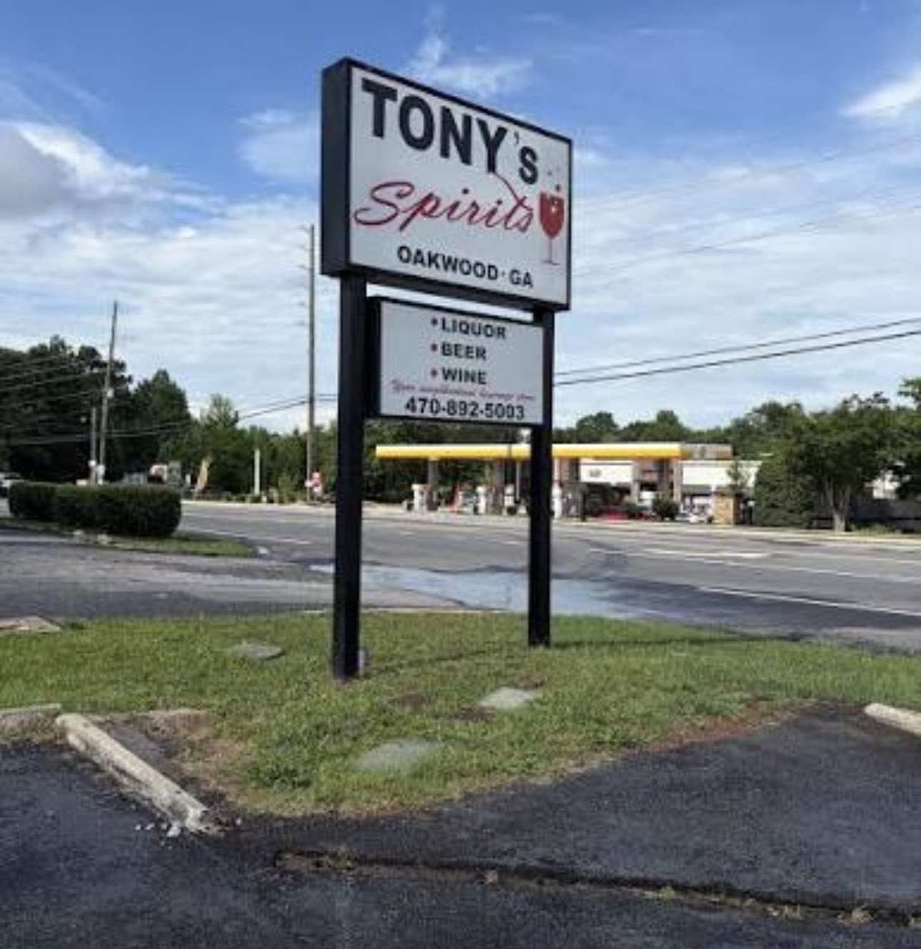 Tony's Spirits roadside sign on McEver Rd
